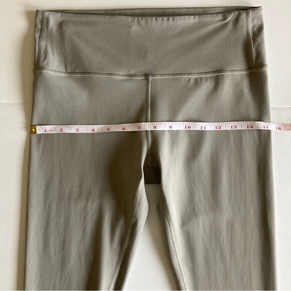 Athleta Savasana Macrame 7/8 Tights Medium - Picture 8 of 13